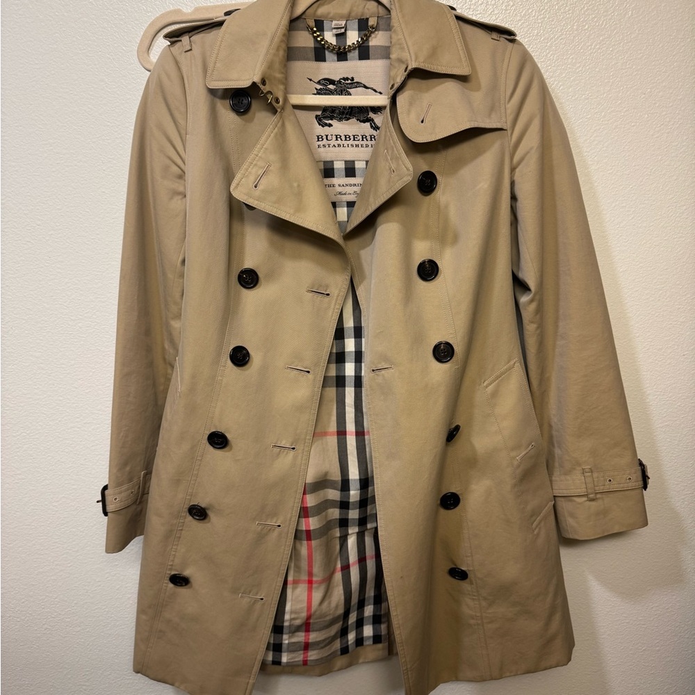 Burberry Black and Cream Check Lining size 4